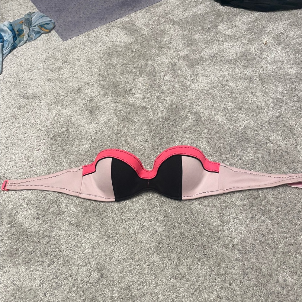 Victoria secret bandeau bikini top size 34B padded